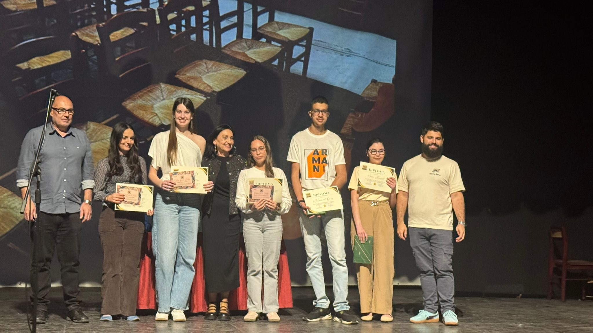 Reconocimiento a alumnos destacados